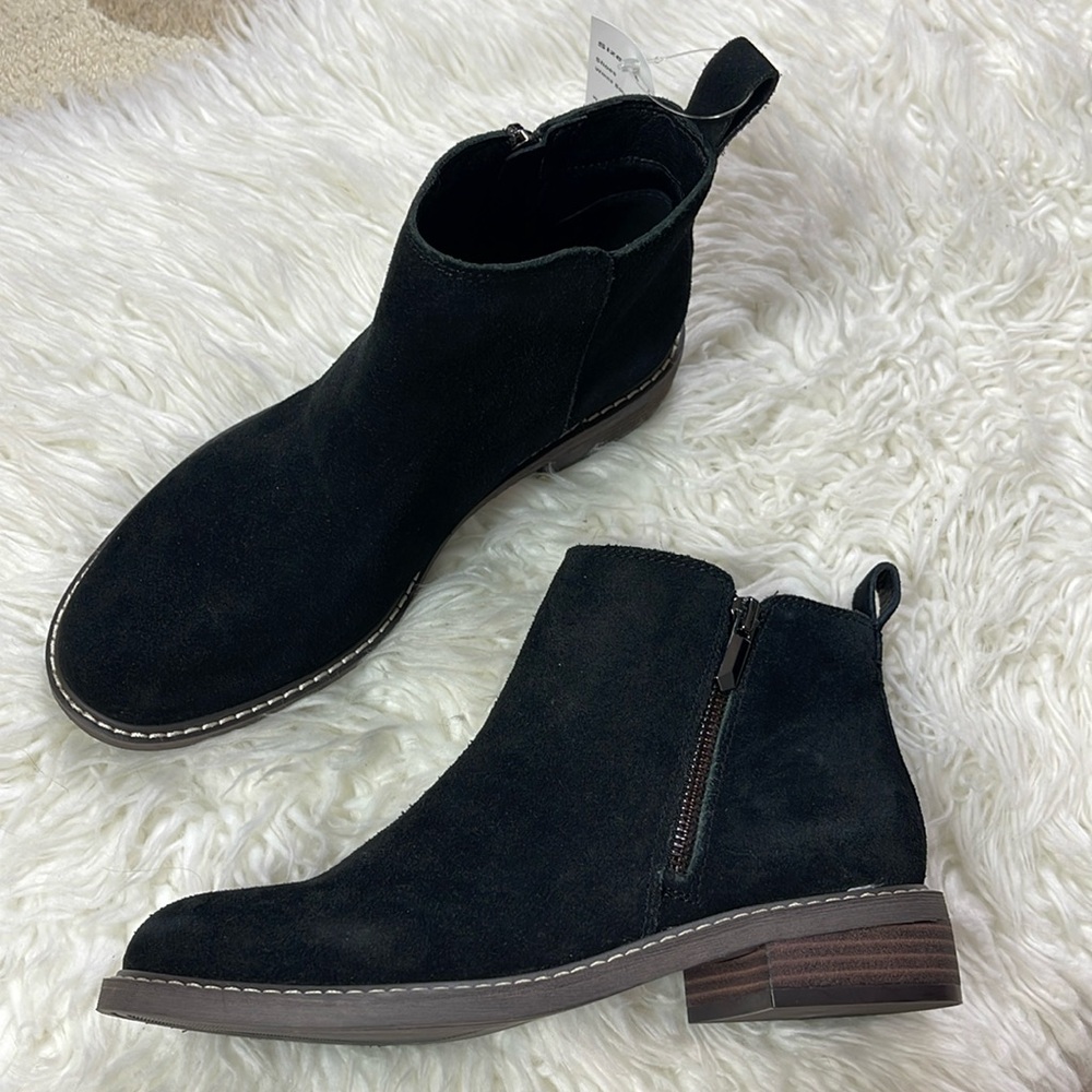 NEW Crown Vintage
Women's Black Gorgie Booties - Picture 2 of 9